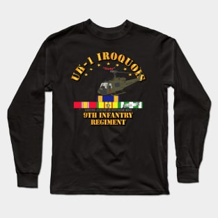 UH-1 - 9th Infantry - Front Oblique  Vietnam w VN SVC Medals Long Sleeve T-Shirt